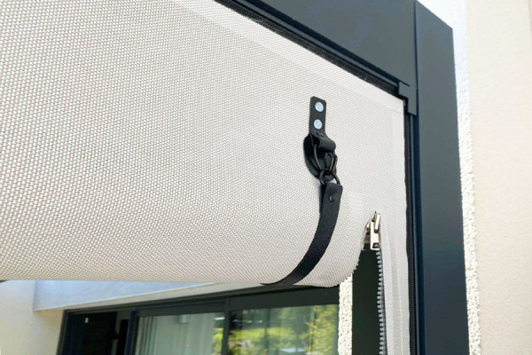 Photo n°4 of the VIZEO Screen Blind for Pergola