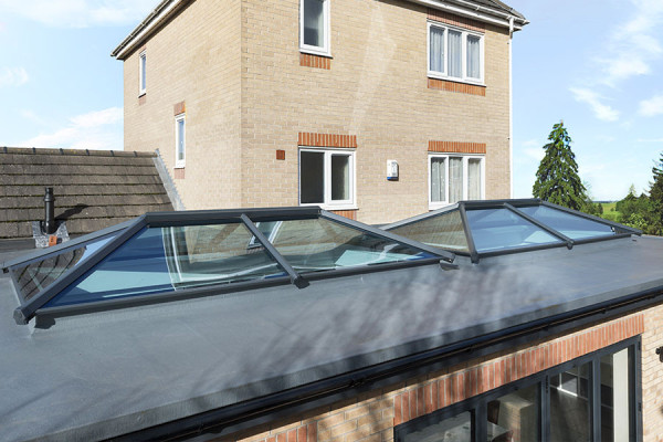 Photo #2 of the SKYLITE CLASSIC Roof Skylight