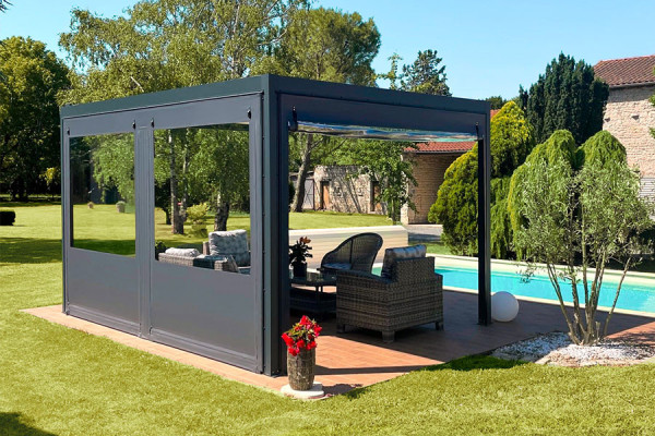 Photo #2 of the CLOSEO Enclosure Cover for Pergola