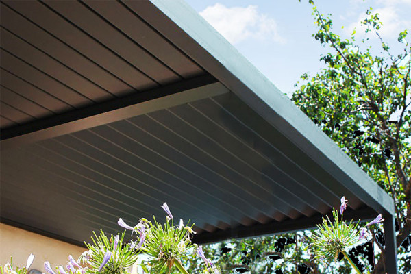 Photo #5 of the EOLUX Freestanding Bioclimatic Pergola