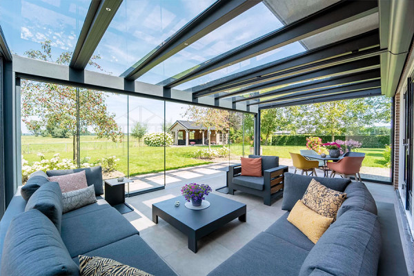 Photo n°8 du Verre Coulissant Latéral pour Pergola