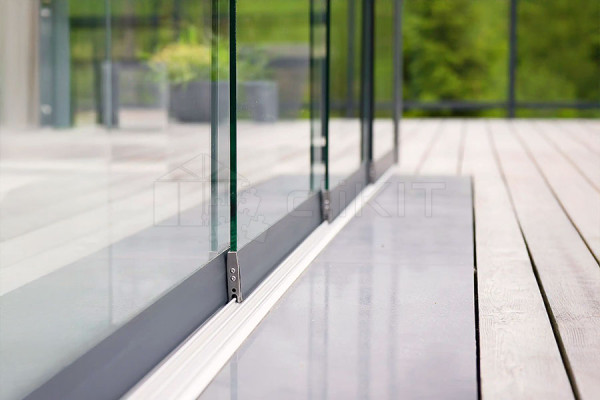 Photo n°10 du Verre Coulissant Latéral pour Pergola