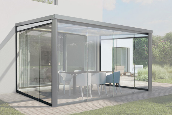 Photo n°1 du Verre Coulissant Latéral pour Pergola