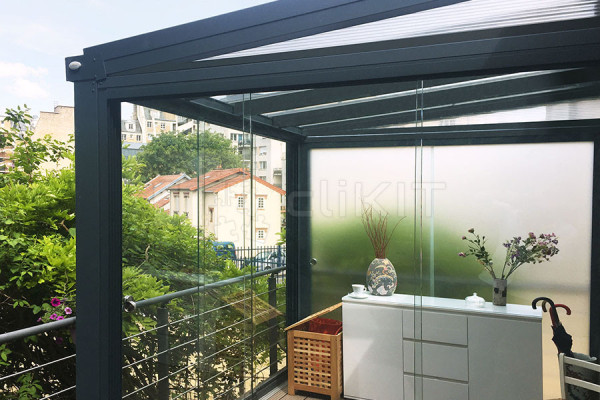 Photo n°5 du Verre Coulissant Latéral pour Pergola